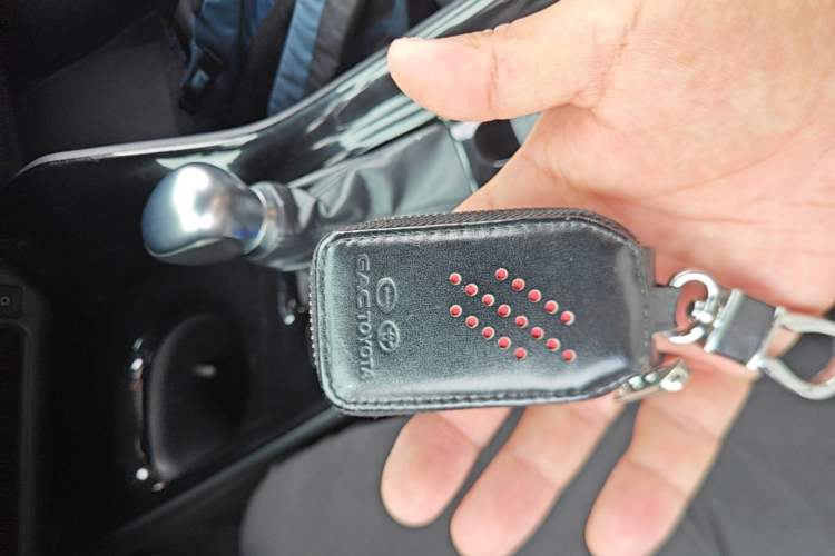 Used Toyota C-HR 2018 2.0L Flagship Version China V Standard Vehicle Key