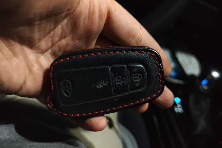 Used Toyota C-HR 2018 2.0L Leading Edition China VI Vehicle Key