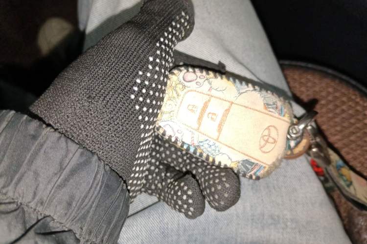 Used Toyota C-HR 2018 2.0L Coolway Leading Edition with Sunroof China VI Standard Vehicle Key