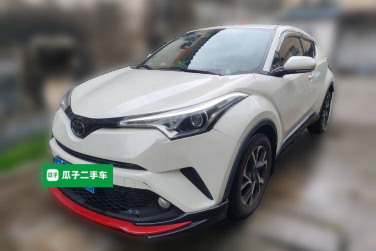 Used Toyota C-HR 2018 2.0L Leading Edition China VI Guazi used car, China used car export, Used car for sale, Used cars, Cheapest cars for sale