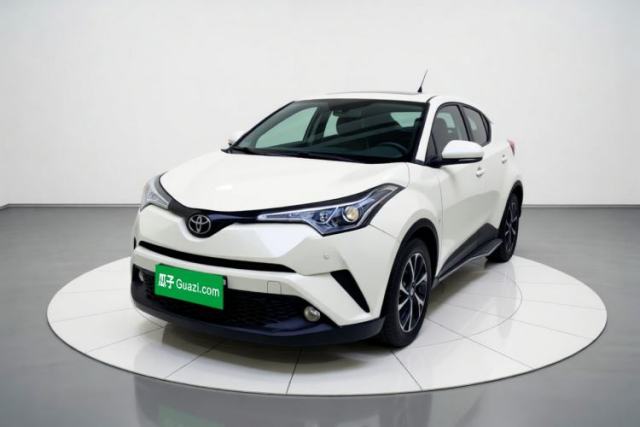 Ojetý Toyota C-HR 2018 2.0L Leading with Sunroof China VI Standard