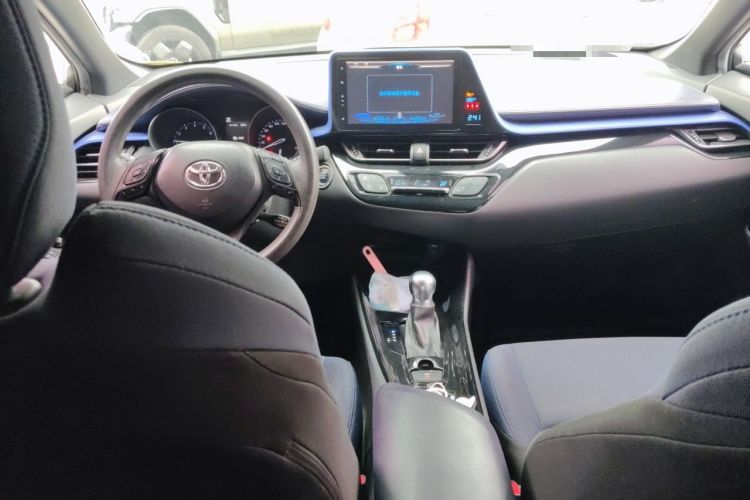 Used Toyota C-HR 2018 2.0L Leading Edition China VI Center Console