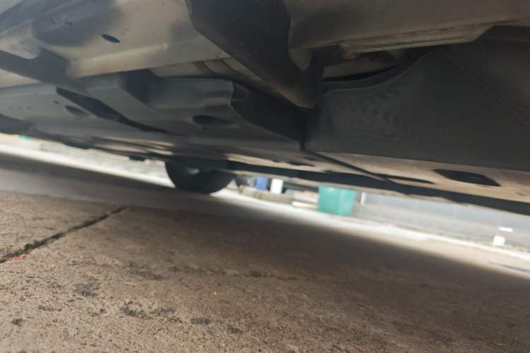Used Toyota C-HR 2018 2.0L Luxury Sunroof Version China V Emission Standard Chassis Rear Left