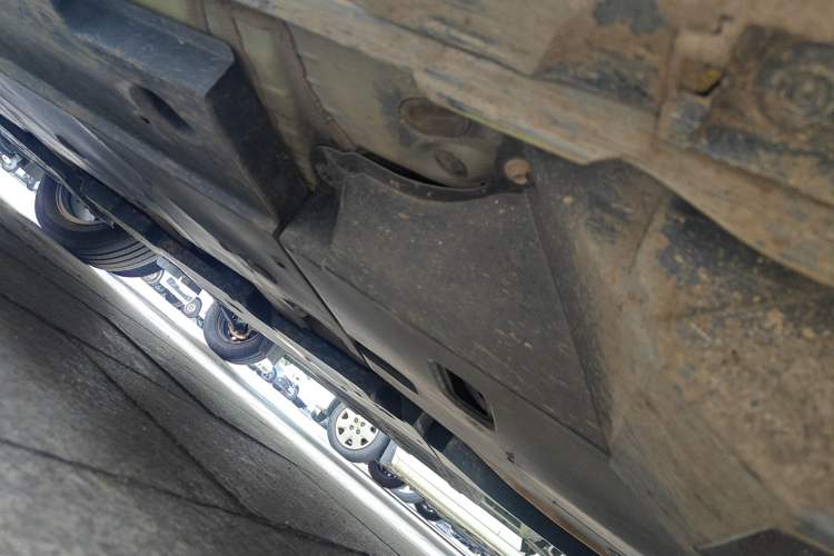 Used Toyota C-HR 2018 2.0L Leading Edition China V-standard Chassis Rear Left