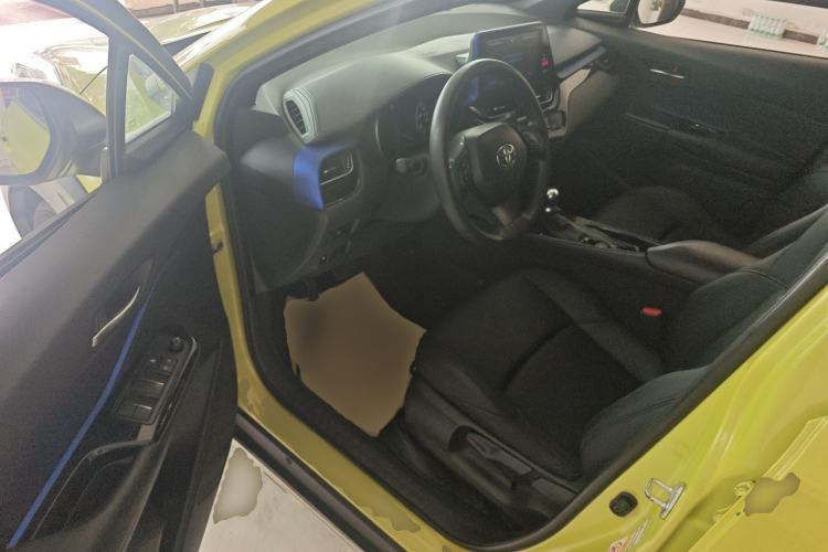 Used Toyota C-HR 2018 2.0L Coolway Leading Edition China V Standard Driver Seat