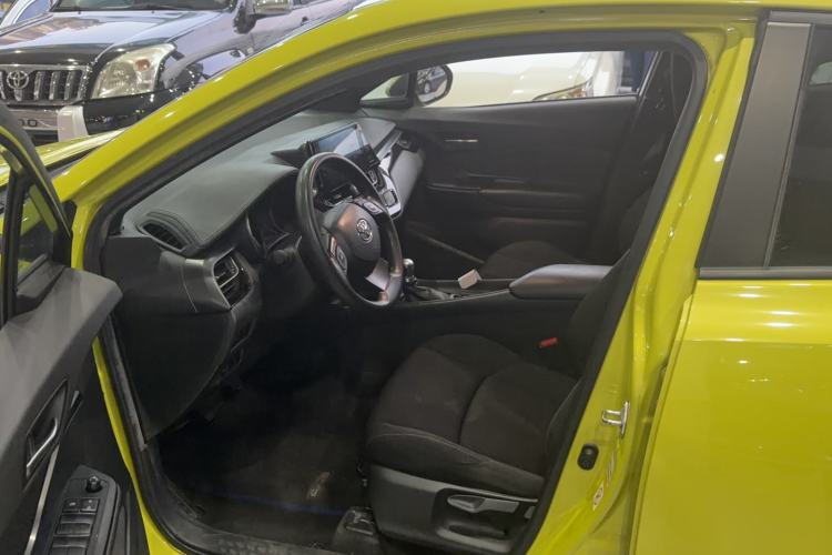 Used Toyota C-HR 2018 2.0L Elite Edition China V standard Driver Seat