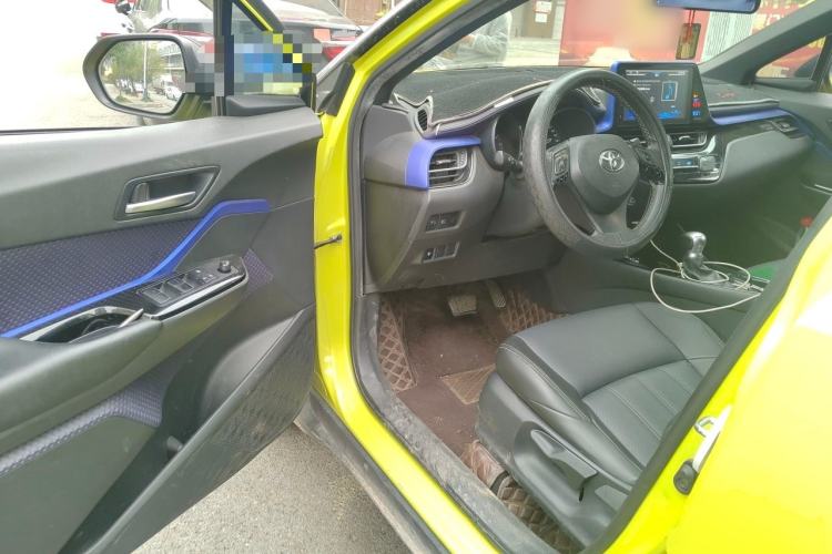 Used Toyota C-HR 2018 2.0L Leading with Sunroof China V Standard Driver Seat