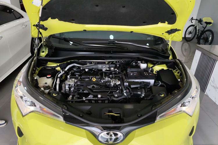 Used Toyota C-HR 2018 2.0L Leading Edition China VI Engine Bay