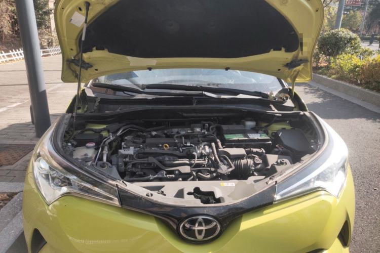 Used Toyota C-HR 2018 2.0L Leading Edition China V-standard Engine Bay
