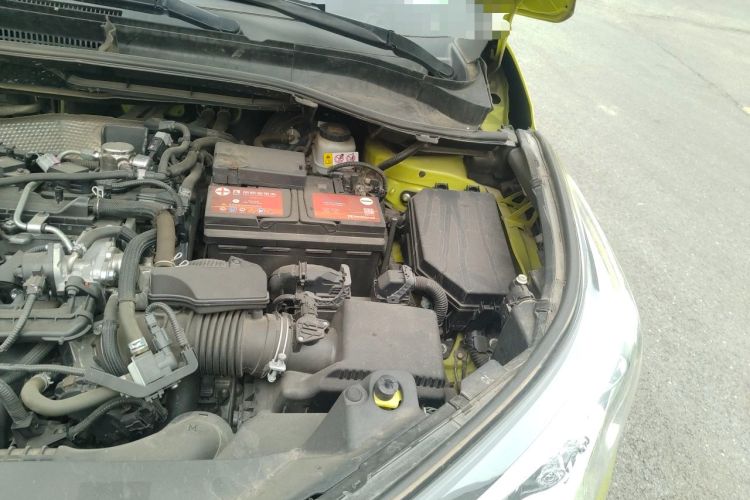 Used Toyota C-HR 2018 2.0L Leading with Sunroof China V Standard Engine Bay Left