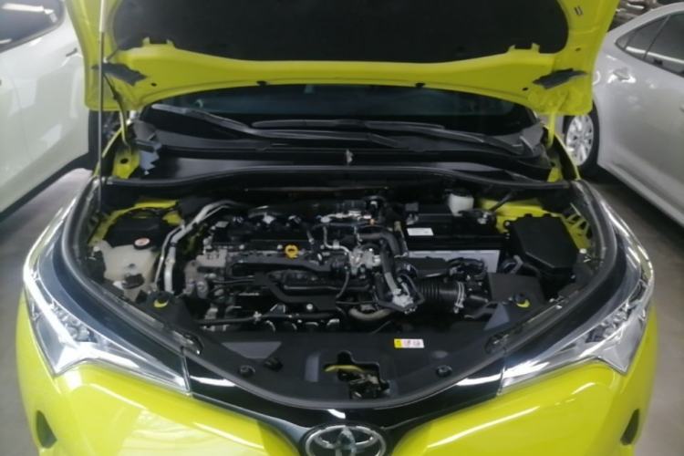 Used Toyota C-HR 2018 2.0L Leading Edition China VI Engine Bay