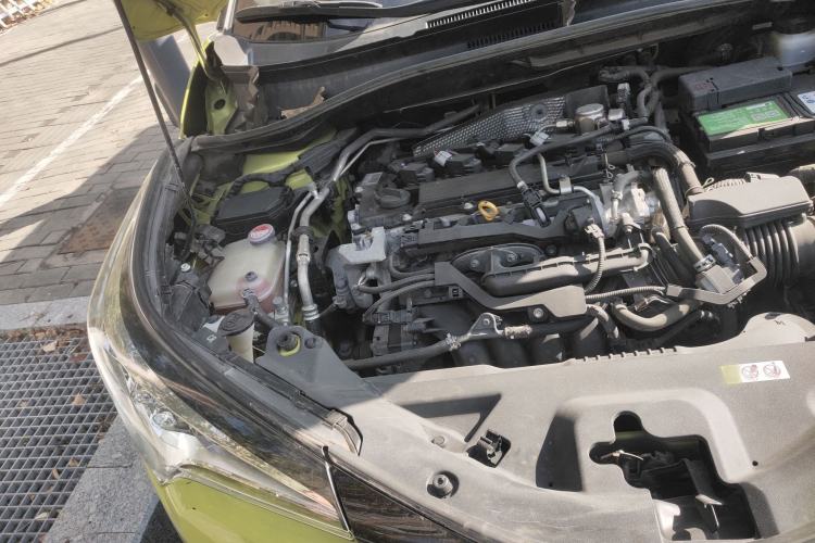 Used Toyota C-HR 2018 2.0L Leading Edition China V-standard Engine Bay Right