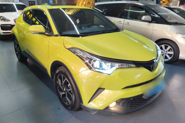 Used Toyota C-HR 2018 2.0L Leading with Sunroof China V Standard Exterior 1