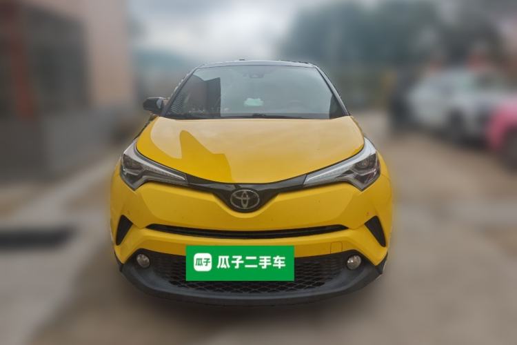Used Toyota C-HR 2018 2.0L Luxury Sunroof Version China V Emission Standard Front