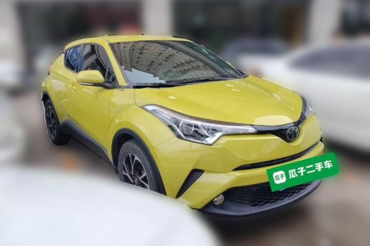 Used Toyota C-HR 2018 2.0L Leading Edition China VI Front Right 45 Deg