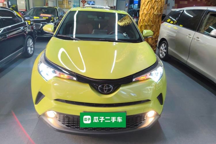 Used Toyota C-HR 2018 2.0L Leading with Sunroof China V Standard Front