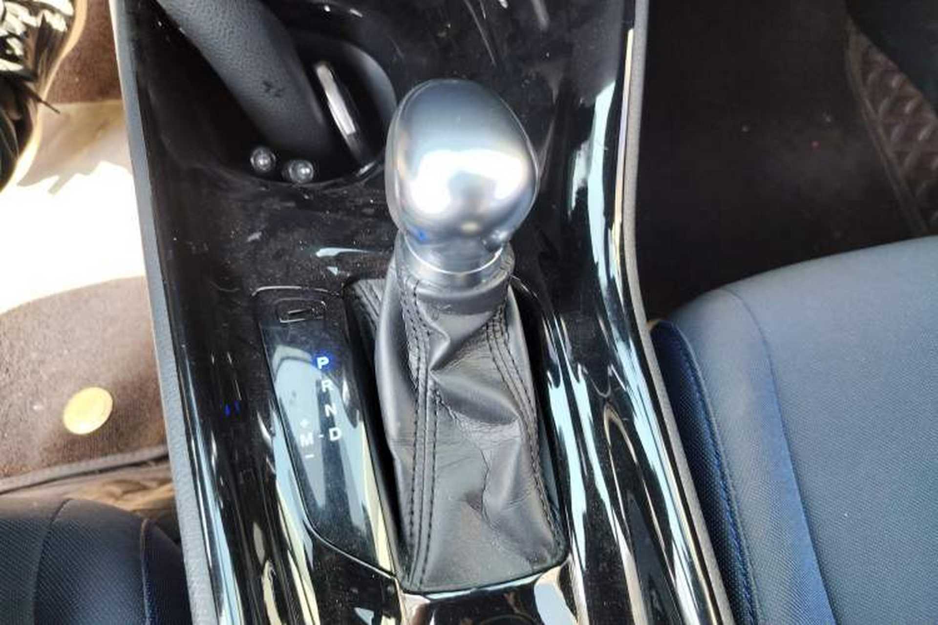 Used Toyota C-HR 2018 2.0L Leading with Sunroof China V Standard Gear Lever