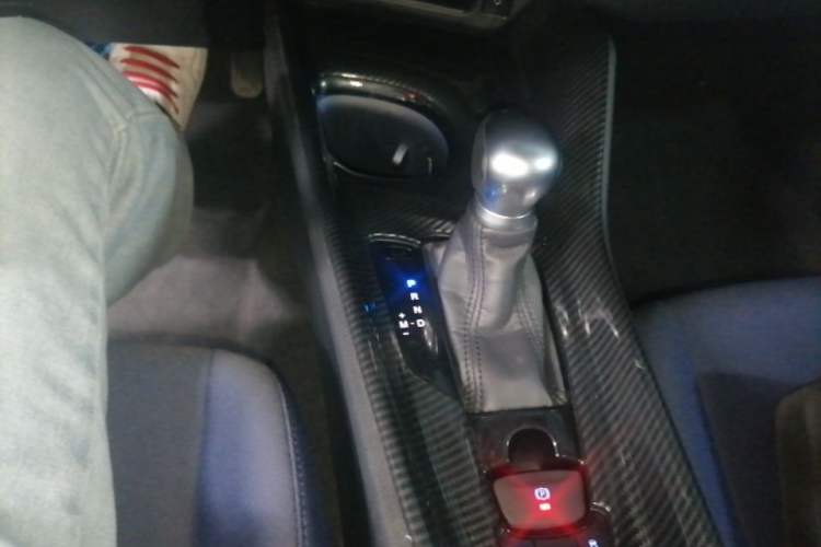 Used Toyota C-HR 2018 2.0L Leading Edition China VI Gear Lever
