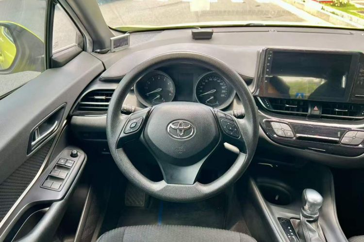 Used Toyota C-HR 2018 2.0L Elite Edition China V standard Interior 1