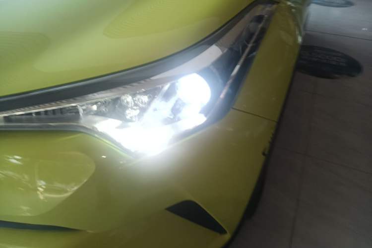 Used Toyota C-HR 2018 2.0L Elite Edition China V standard Left Front Headlight