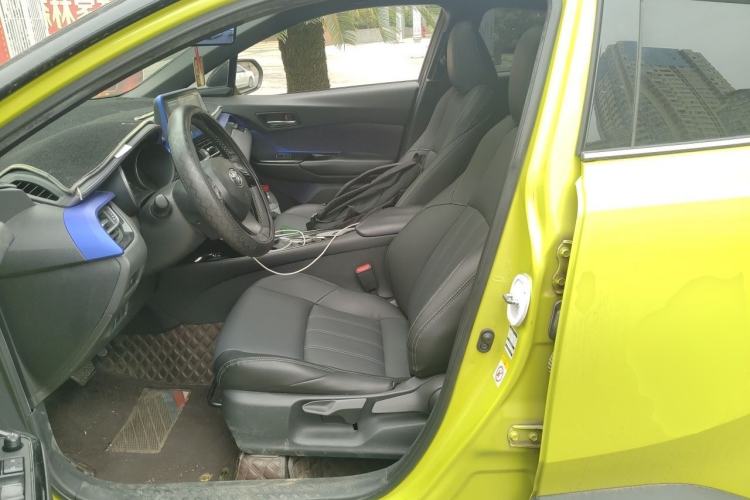 Used Toyota C-HR 2018 2.0L Leading with Sunroof China V Standard Left Front Seat