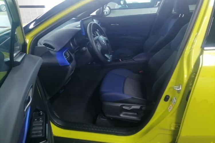 Used Toyota C-HR 2018 2.0L Leading Edition China VI Left Front Seat
