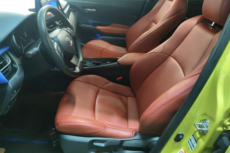 Used Toyota C-HR 2018 2.0L Leading with Sunroof China V Standard Left Front Seat