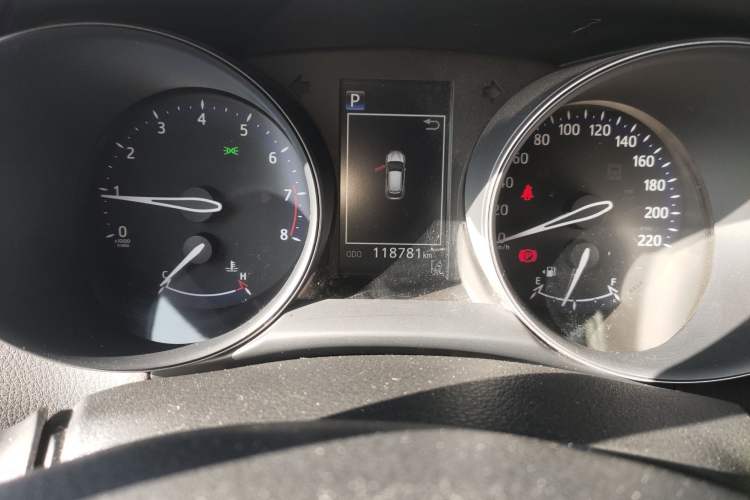 Used Toyota C-HR 2018 2.0L Leading Edition China V-standard Odometer Close Up