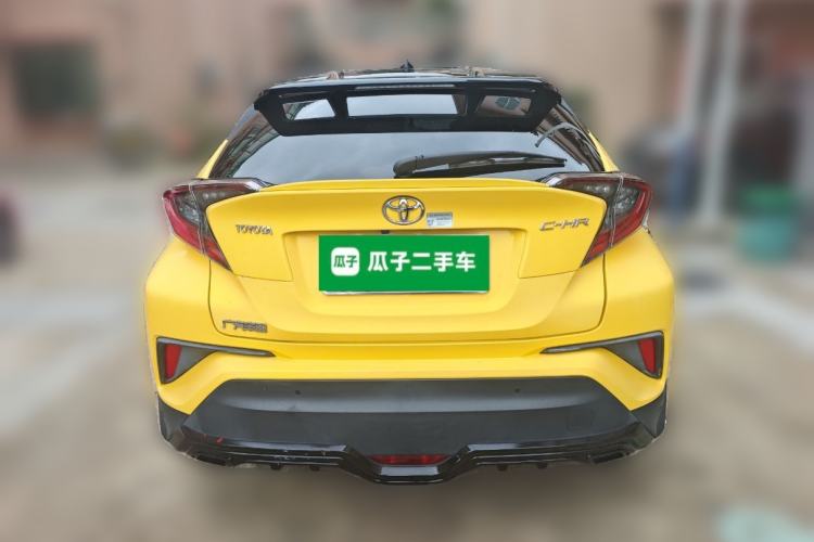 Used Toyota C-HR 2018 2.0L Luxury Sunroof Version China V Emission Standard Rear
