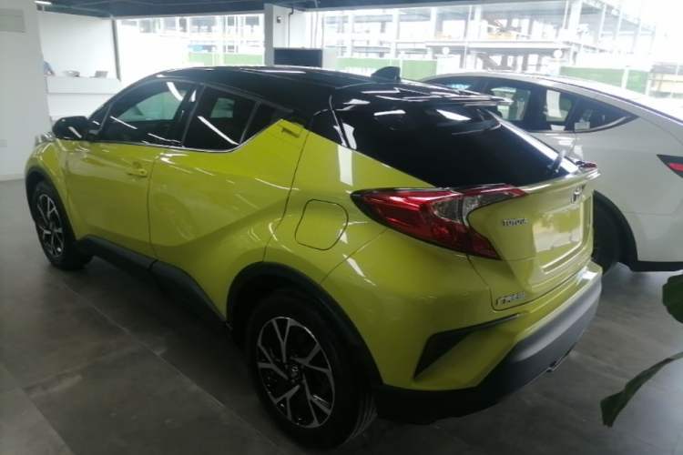 Used Toyota C-HR 2018 2.0L Leading Edition China VI Rear Left 45 Deg