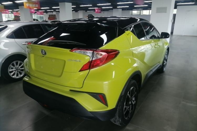 Used Toyota C-HR 2018 2.0L Leading Edition China VI Rear Right 45 Deg