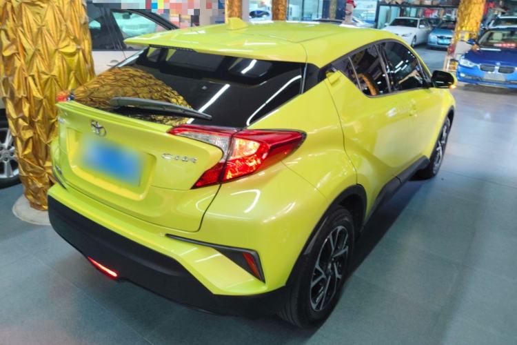 Used Toyota C-HR 2018 2.0L Leading with Sunroof China V Standard Rear Right 45 Deg