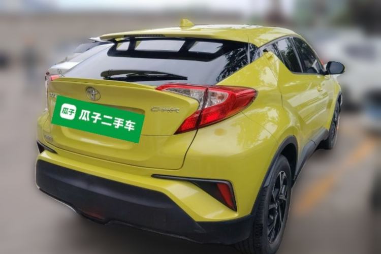 Used Toyota C-HR 2018 2.0L Leading Edition China VI Rear Right 45 Deg
