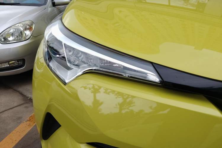 Used Toyota C-HR 2018 2.0L Leading Edition China VI Right Front Headlight