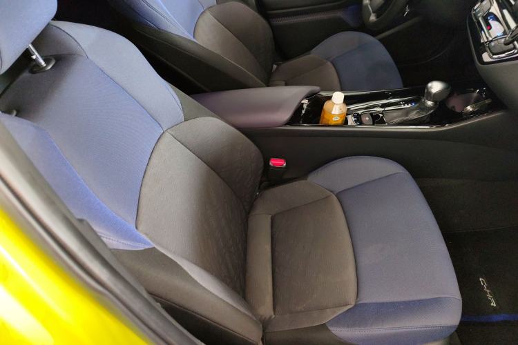 Used Toyota C-HR 2018 2.0L Leading Edition China VI Right Front Seat