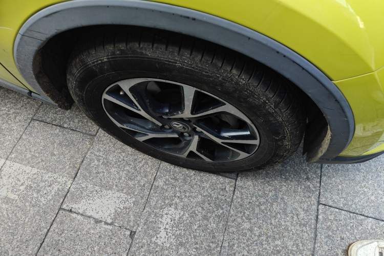 Used Toyota C-HR 2018 2.0L Leading Edition China V-standard Right Front Wheel Hub