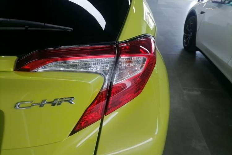 Used Toyota C-HR 2018 2.0L Leading Edition China VI Right Rear Taillight