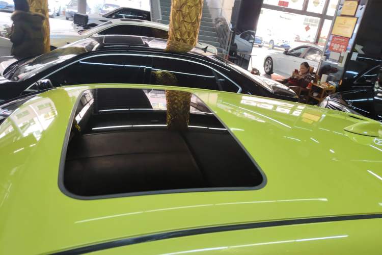 Used Toyota C-HR 2018 2.0L Leading with Sunroof China V Standard Roof