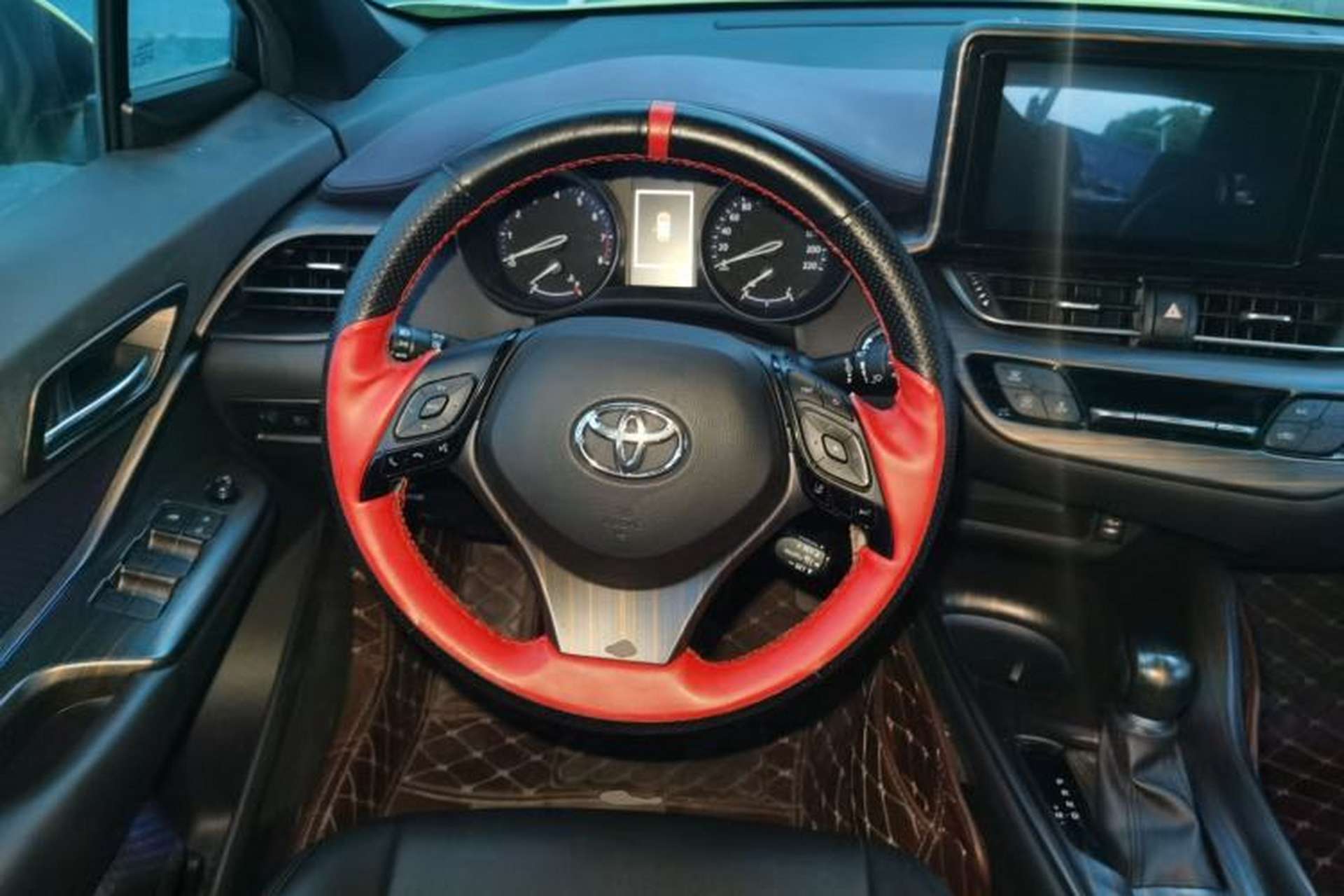 Used Toyota C-HR 2018 2.0L Leading Edition China VI Steering Wheel