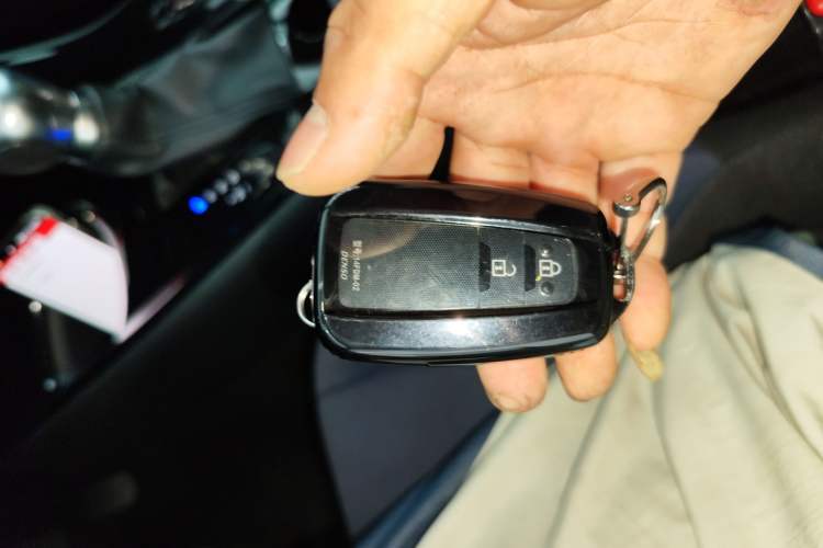 Used Toyota C-HR 2018 2.0L Leading Edition China VI Vehicle Key