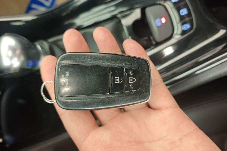Used Toyota C-HR 2018 2.0L Coolway Leading Edition China V Standard Vehicle Key