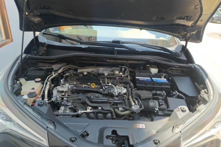 Used Toyota C-HR 2020 2.0L Leading Edition Engine Bay