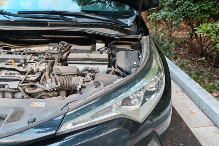 Used Toyota C-HR 2020 2.0L Leading Edition Engine Bay Left