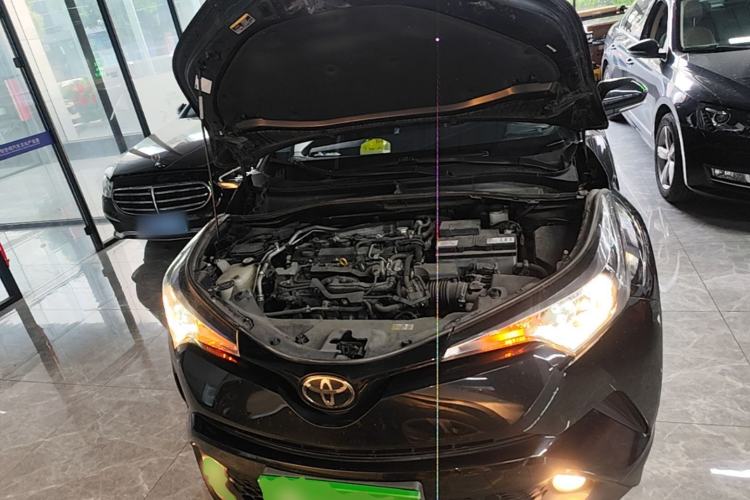 Used Toyota C-HR 2020 2.0L Leading Edition Engine Bay