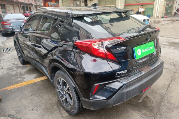 Used Toyota C-HR 2020 2.0L Leading Edition Exterior 2