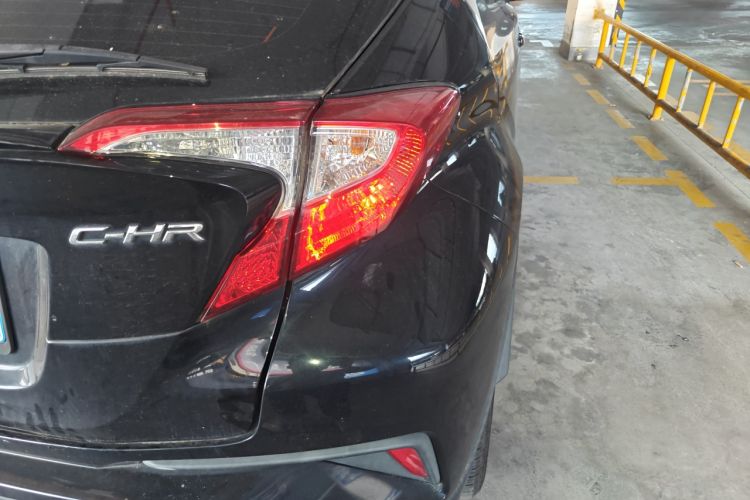 Used Toyota C-HR 2020 2.0L Leading Edition Exterior 6