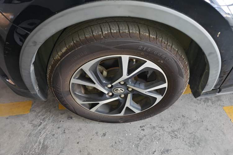Used Toyota C-HR 2020 2.0L Leading Edition Exterior 7