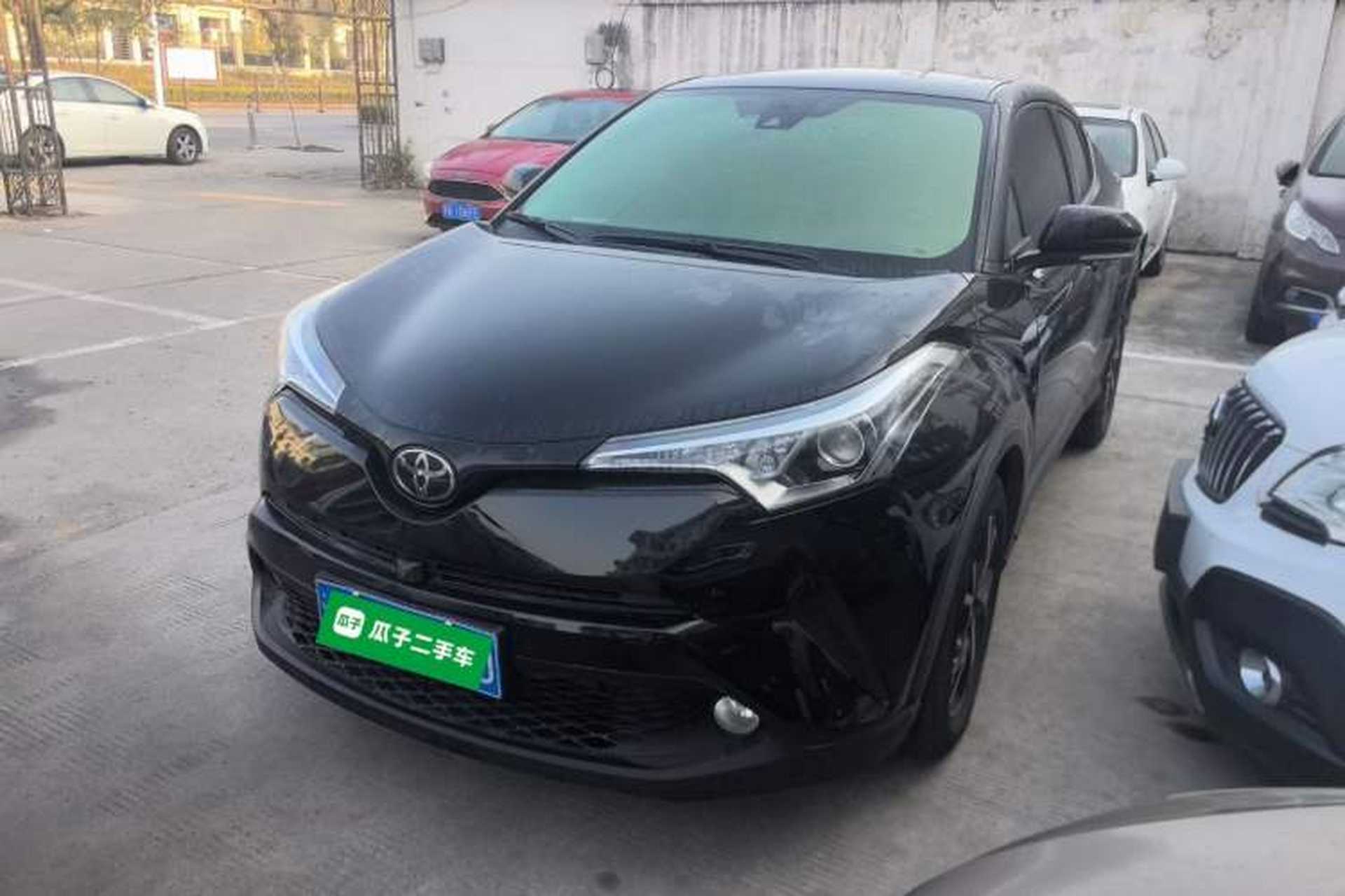Used Toyota C-HR 2020 2.0L Leading Edition Front Left 45 Deg