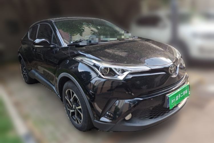 Used Toyota C-HR 2020 2.0L Leading Edition Front Right 45 Deg