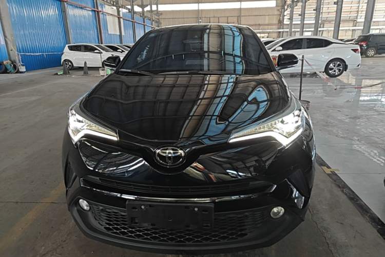 Used Toyota C-HR 2020 2.0L Luxury Edition Front